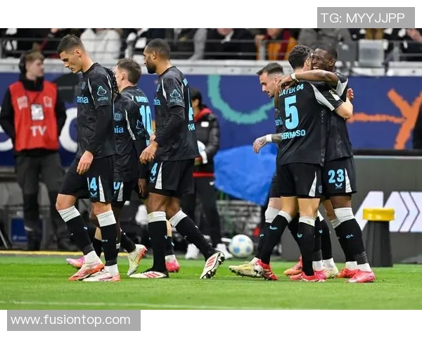 法兰克福主场胜利,坚守积分榜前列位置 法兰克福主场胜利,坚守积分榜前列位置