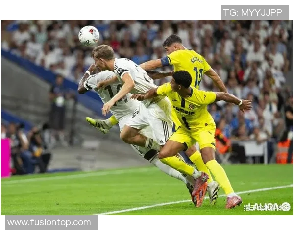 皇马客场逆转比利亚雷亚尔,本泽马连场进球助球队保持不败 皇马客场逆转比利亚雷亚尔,本泽马连场进球助球队保持不败