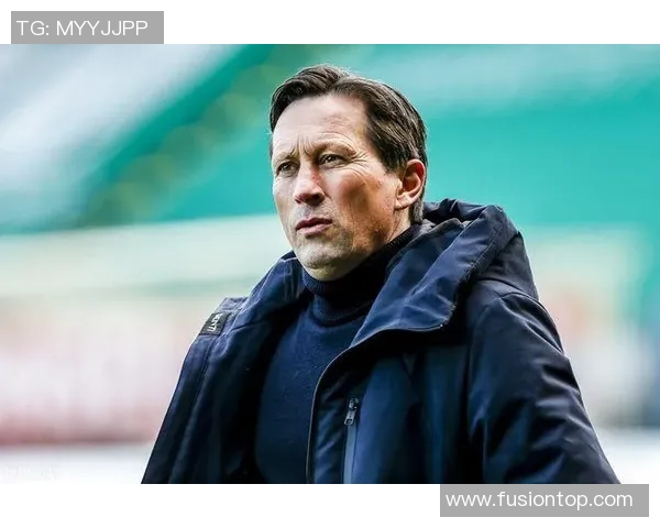 维特斯球迷为莫比莱甲号事件发声,事件持续升级导致支持者尴尬困境 维特斯球迷为莫比莱甲号事件发声,事件持续升级导致支持者尴尬困境